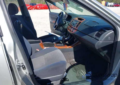 2004 Toyota Camry Se z USA, uszkodzony, nr VIN 4T1BE32K04U270639